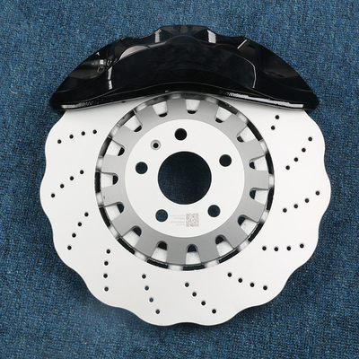 Il rotore perforato del freno ha modificato il calibro Audi Aluminum Alloy del freno