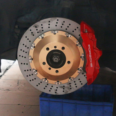 Aggiornamenti delle pinze dei freni per auto Porsche alla pinza rossa GT6 6 POT per migliorare la potenza di arresto