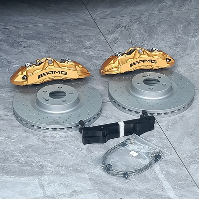 Le pinze dei freni per auto Mercedes Benz C200 aggiornano 6 pistoncini e dischi da 355 mm