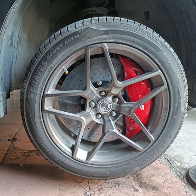 Modifica auto Pinze freno a 10 pistoncini Dischi in ceramica al carbonio per Honda UR-V