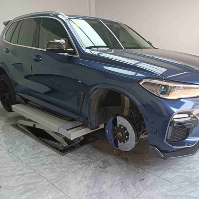 Pinza freno BMW X5 in alluminio di grandi dimensioni Pinze a 10 pistoncini Dischi carboceramici da 420 mm