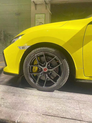 Calibro giallo del freno del ODM dell'OEM misura per le ruote di pollice di Toyota Camry R18