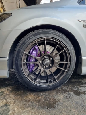 Toyota Previa 4 calibri del freno dell'automobile del pistone ha dipinto il colore porpora